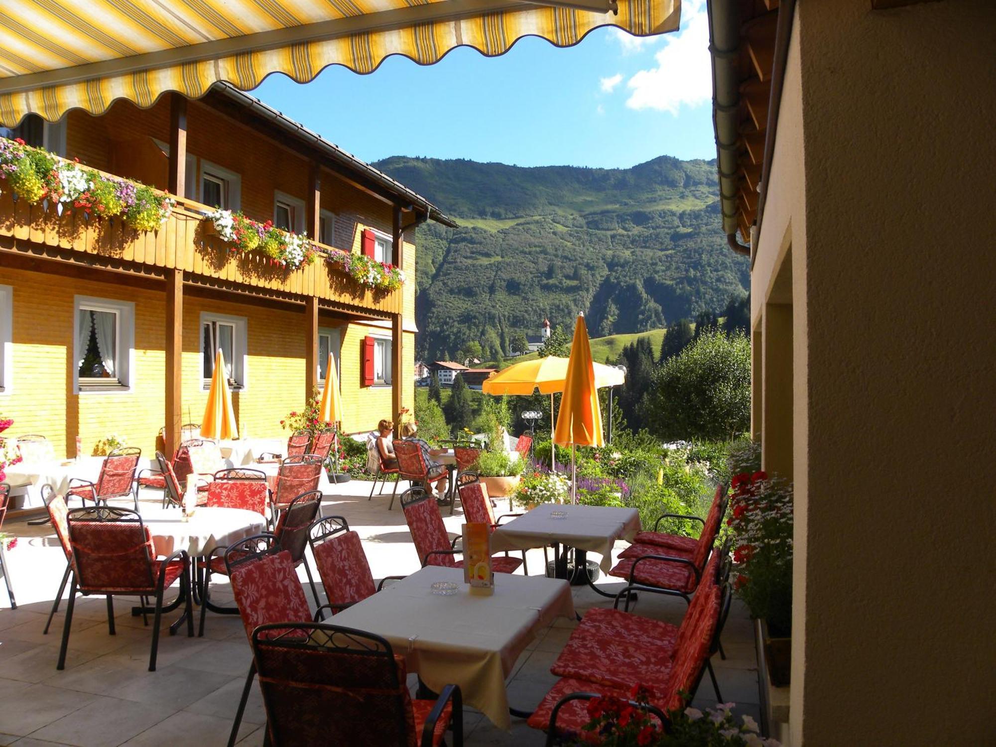Hotel Alpenblume Damuels Kültér fotó